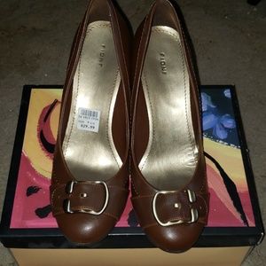 Fioni brown wedge shoes